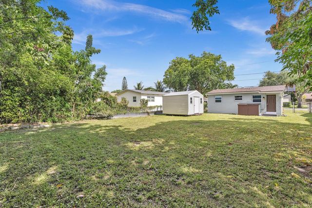 5026 SW 21st Street SW, West Park, FL 33023