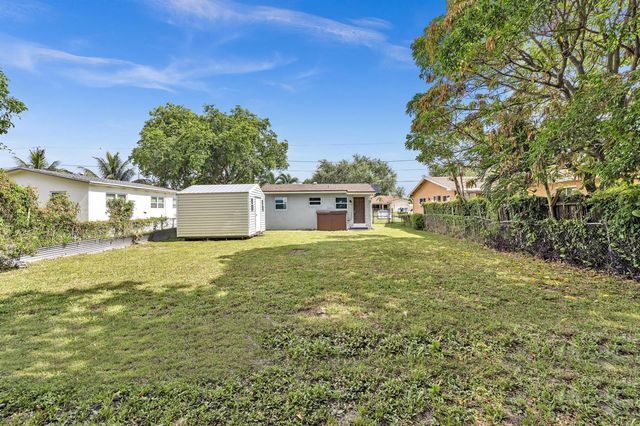 5026 SW 21st Street SW, West Park, FL 33023