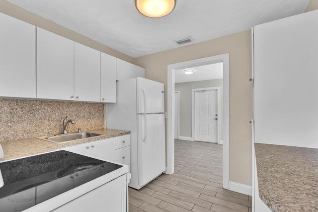 5026 SW 21st Street SW, West Park, FL 33023