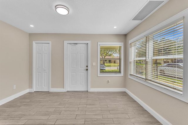 5026 SW 21st Street SW, West Park, FL 33023