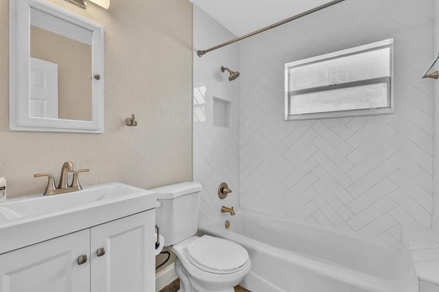 5026 SW 21st Street SW, West Park, FL 33023