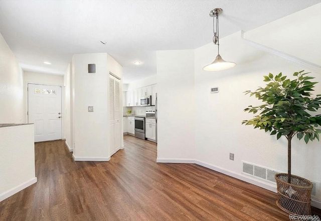 1881 Newland Court, Lakewood, CO 80214
