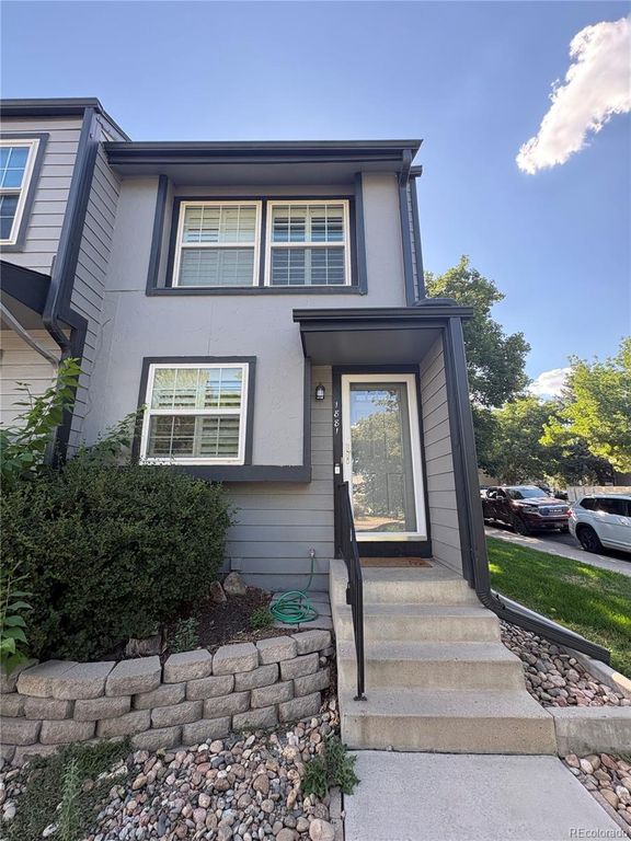 1881 Newland Court, Lakewood, CO 80214