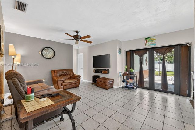 10431 SW 82nd Ct, Miami, FL 33156