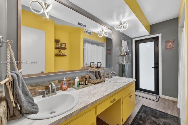 10431 SW 82nd Ct, Miami, FL 33156