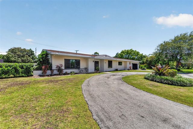 10431 SW 82nd Ct, Miami, FL 33156