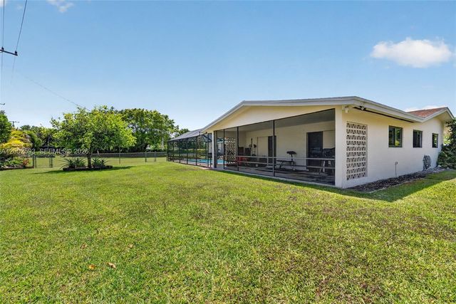 10431 SW 82nd Ct, Miami, FL 33156