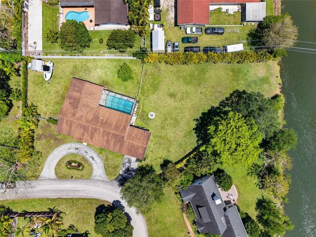 10431 SW 82nd Ct, Miami, FL 33156