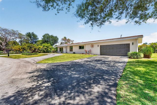 10431 SW 82nd Ct, Miami, FL 33156