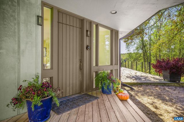 5498 WYANT LN, Charlottesville, VA 22903