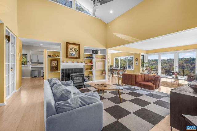 5498 WYANT LN, Charlottesville, VA 22903