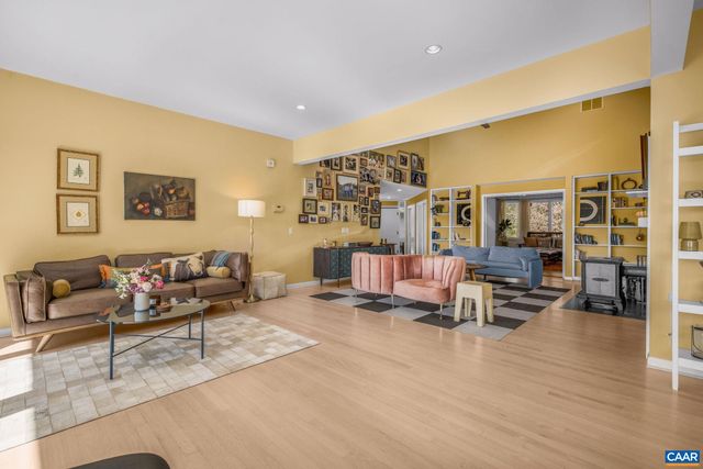 5498 WYANT LN, Charlottesville, VA 22903