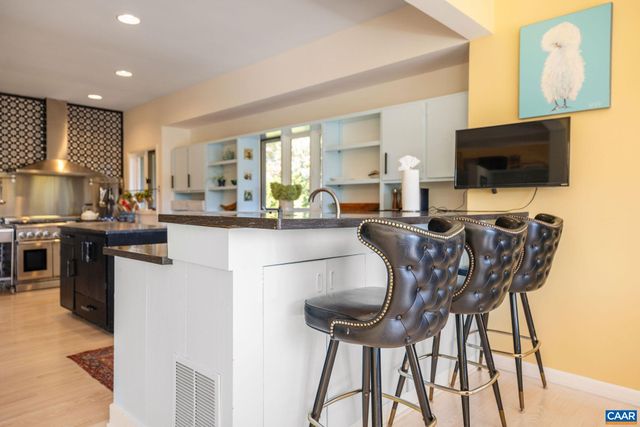 5498 WYANT LN, Charlottesville, VA 22903