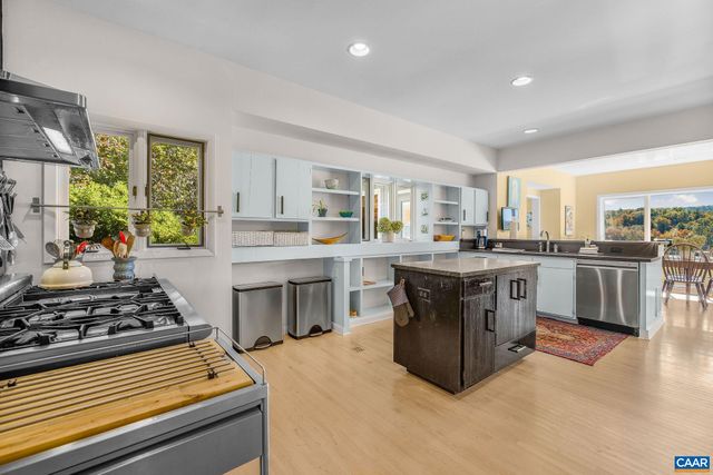 5498 WYANT LN, Charlottesville, VA 22903