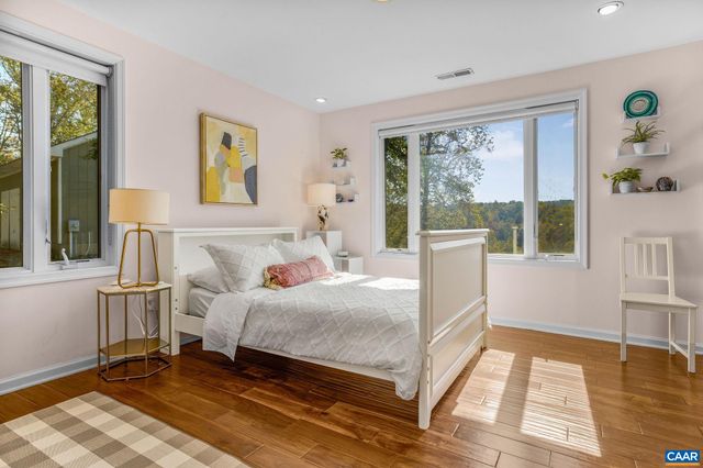 5498 WYANT LN, Charlottesville, VA 22903