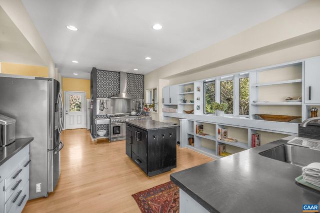 5498 WYANT LN, Charlottesville, VA 22903