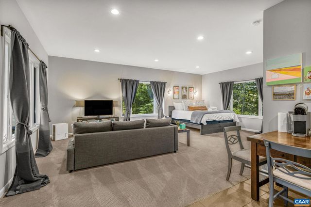 5498 WYANT LN, Charlottesville, VA 22903