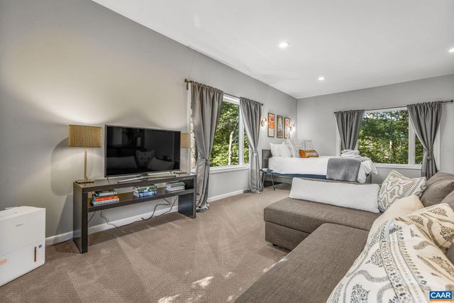 5498 WYANT LN, Charlottesville, VA 22903