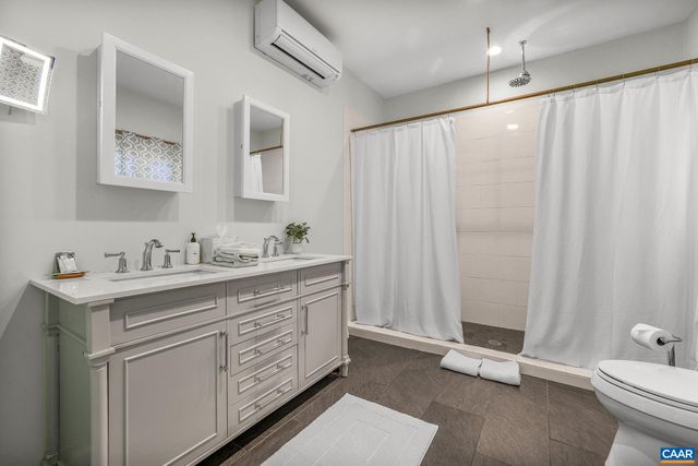 5498 WYANT LN, Charlottesville, VA 22903