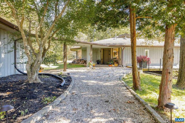 5498 WYANT LN, Charlottesville, VA 22903