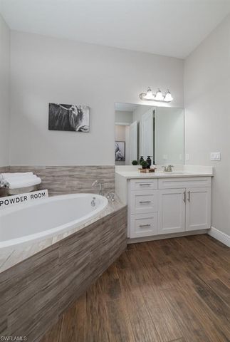 1960 Moulder DR, Naples, FL 34120