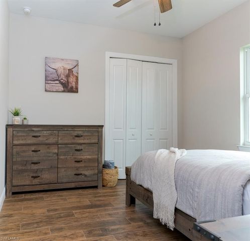 1960 Moulder DR, Naples, FL 34120