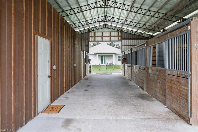 1960 Moulder DR, Naples, FL 34120