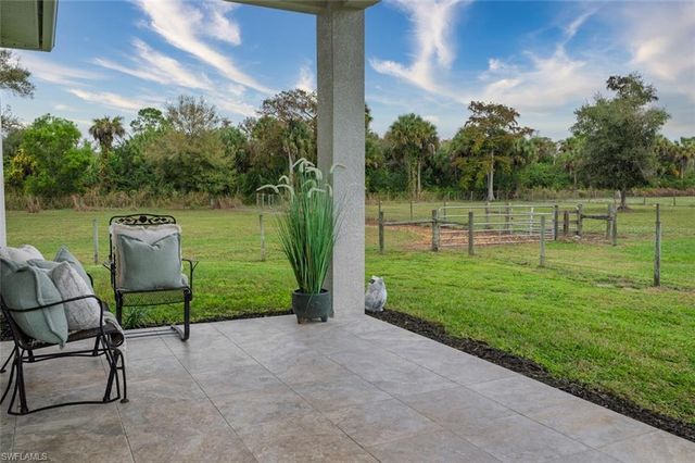 1960 Moulder DR, Naples, FL 34120