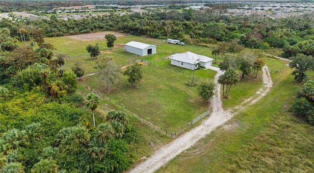 1960 Moulder DR, Naples, FL 34120