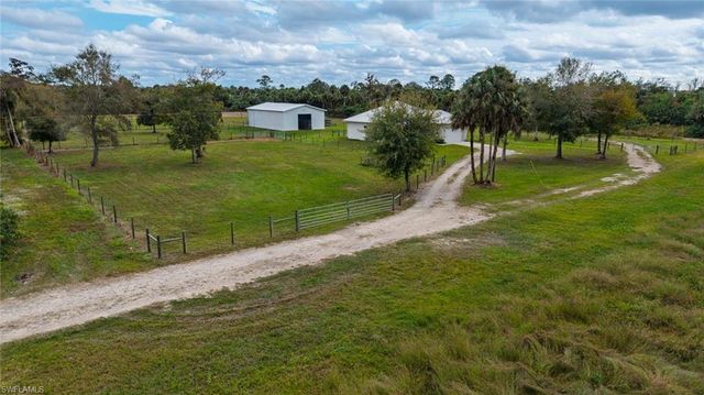 1960 Moulder DR, Naples, FL 34120