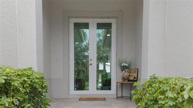 1960 Moulder DR, Naples, FL 34120