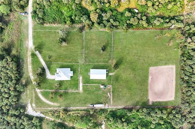 1960 Moulder DR, Naples, FL 34120