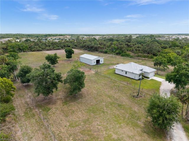 1960 Moulder DR, Naples, FL 34120