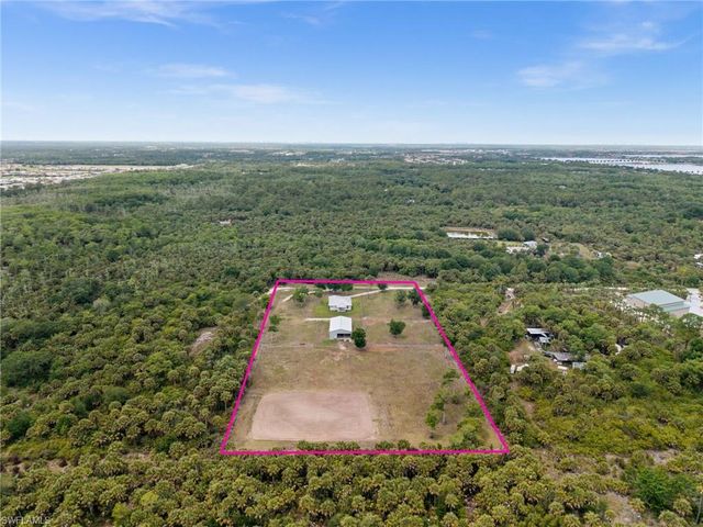 1960 Moulder DR, Naples, FL 34120