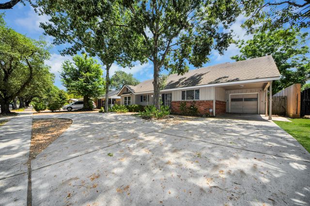 5139 Beechnut Street, Houston, TX 77096