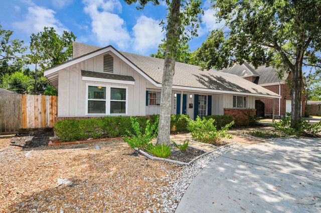 5139 Beechnut Street, Houston, TX 77096
