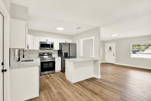 17234 ADELA STREET, Dade City, FL 33523