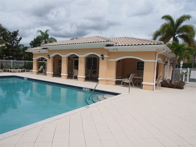 1553 NAPOLI DRIVE W, Sarasota, FL 34232