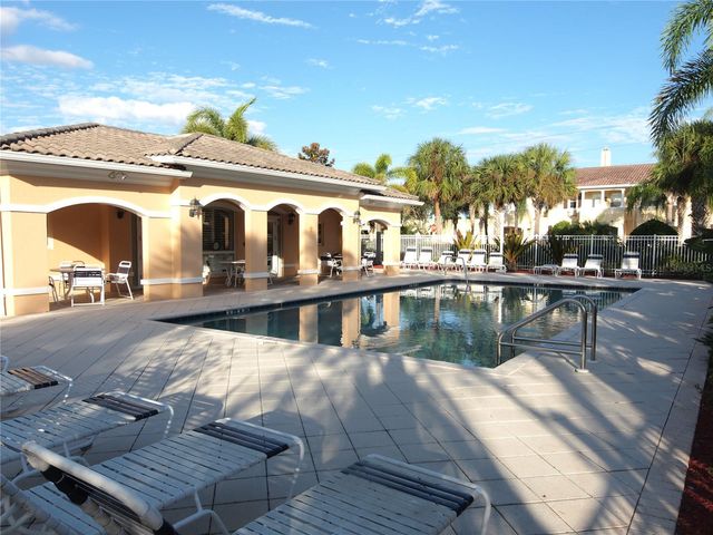 1553 NAPOLI DRIVE W, Sarasota, FL 34232