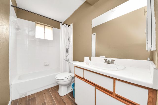 351 San Fernando Drive, Houston, TX 77060