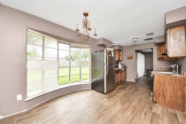 351 San Fernando Drive, Houston, TX 77060