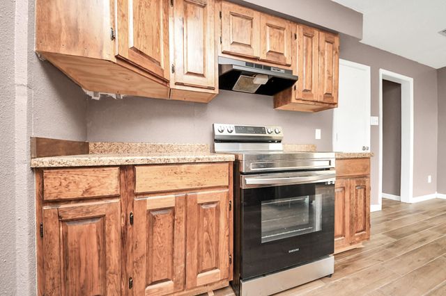 351 San Fernando Drive, Houston, TX 77060