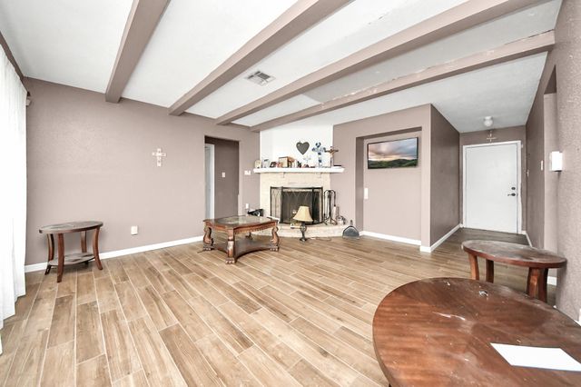 351 San Fernando Drive, Houston, TX 77060