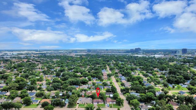 351 San Fernando Drive, Houston, TX 77060