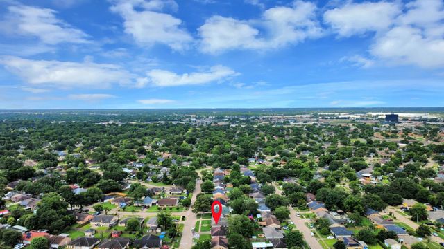 351 San Fernando Drive, Houston, TX 77060