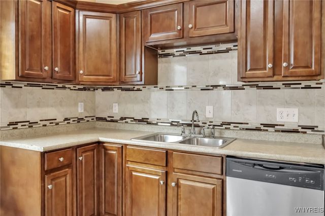 54 Remoleno St, Buffalo, NY 14220