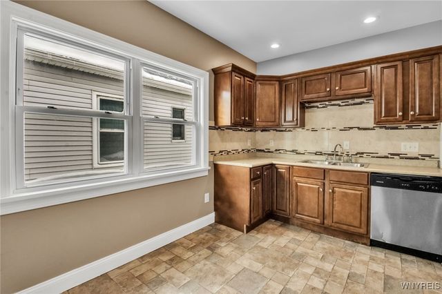 54 Remoleno St, Buffalo, NY 14220