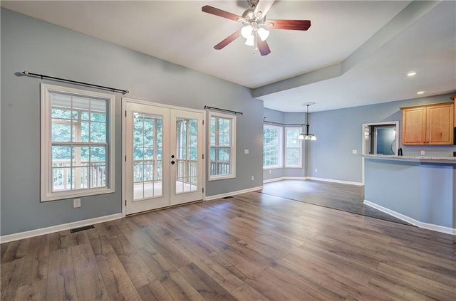 70 Creekside Way, Hiram, GA 30141