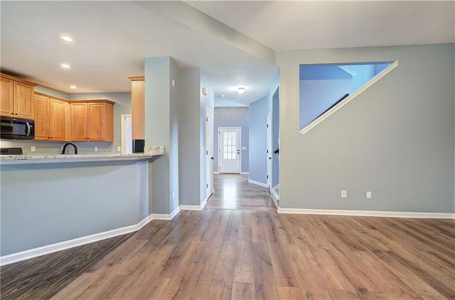 70 Creekside Way, Hiram, GA 30141