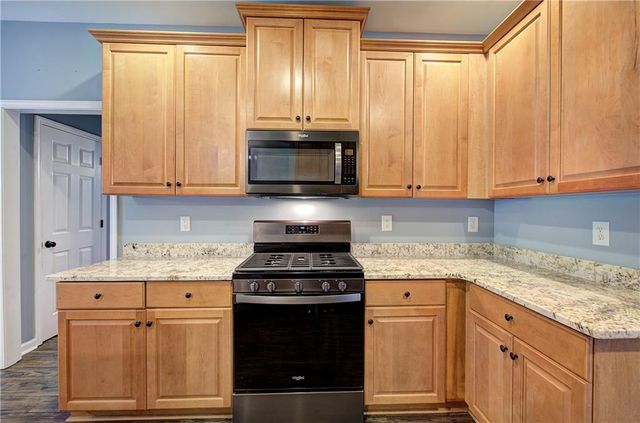 70 Creekside Way, Hiram, GA 30141